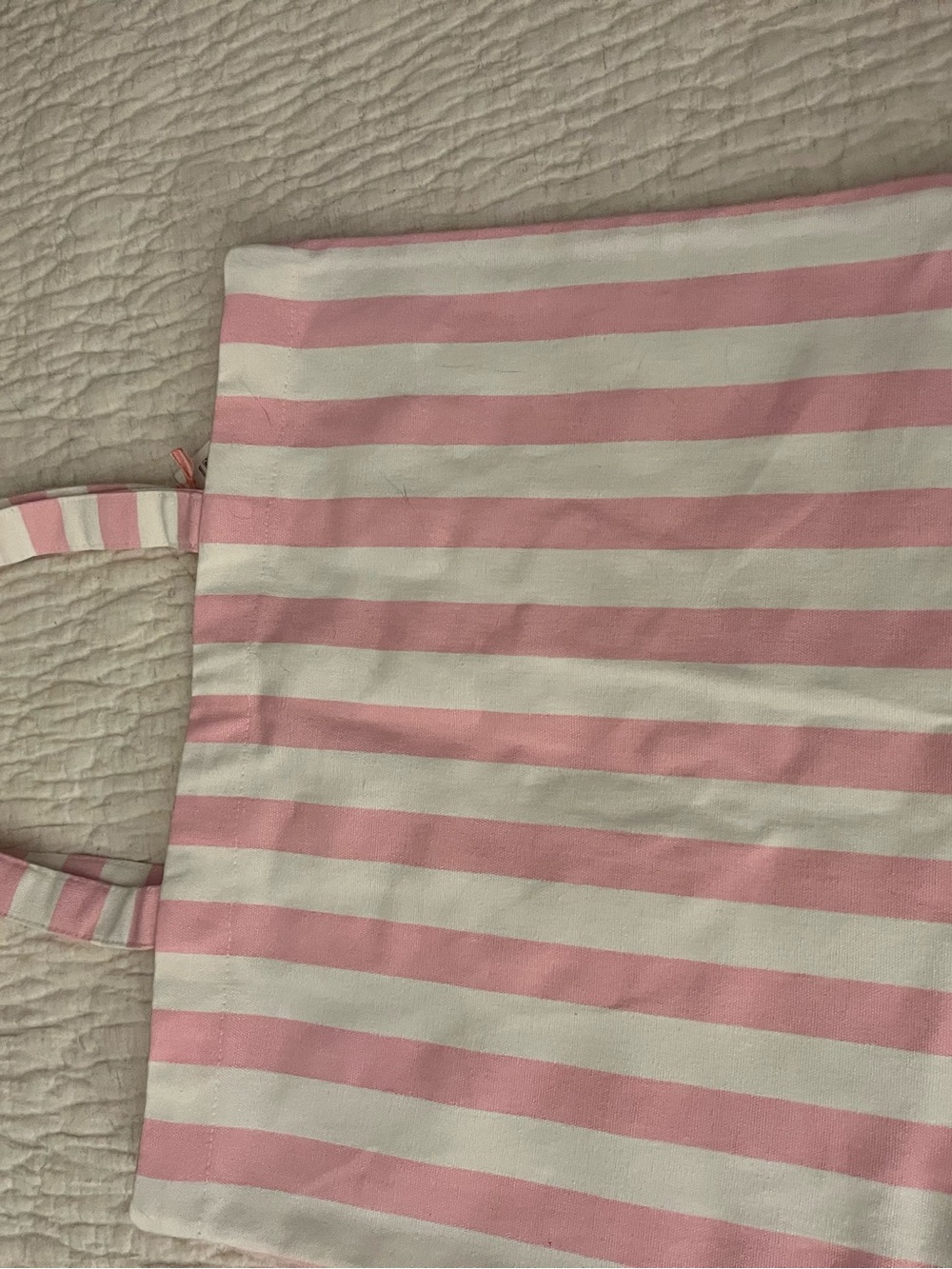 Vineyard Vines Pink and White Vertical Stripe Canvas Tote NWT - Picture 3 of 4